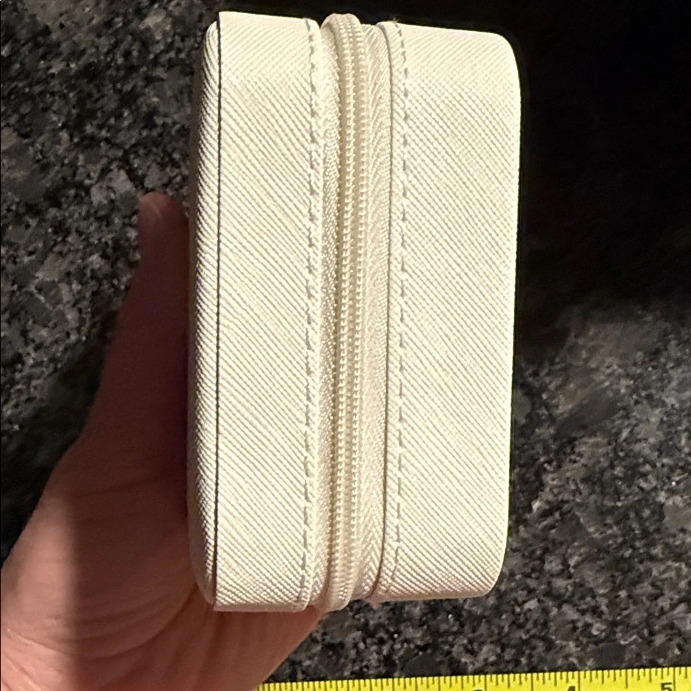 Elegant Cream Canvas Zipper Jewelry Organizer and Travel Case New